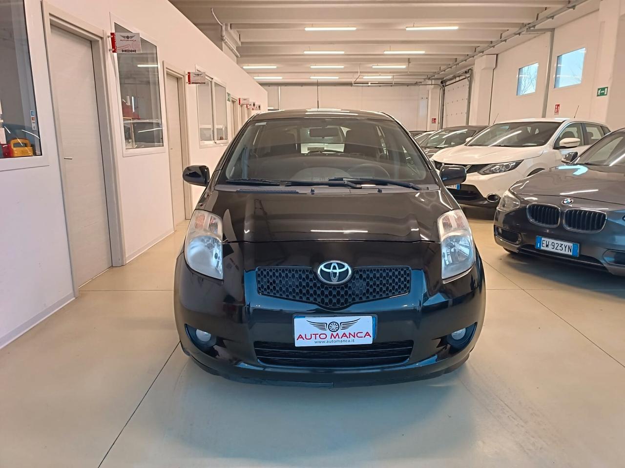 Toyota Yaris 1.3 5 porte Luna