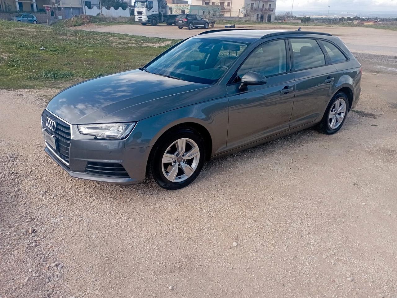 Audi A4 Avant 30 TDI S tronic - station wagon - Restyling 1968cc