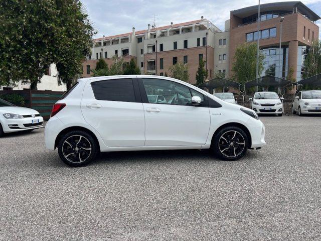 TOYOTA Yaris 1.5 Hybrid 5 porte Trend 'White Edition'