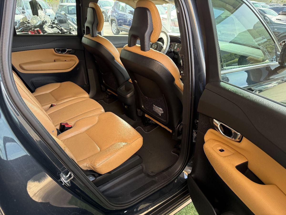 VOLVO - XC90