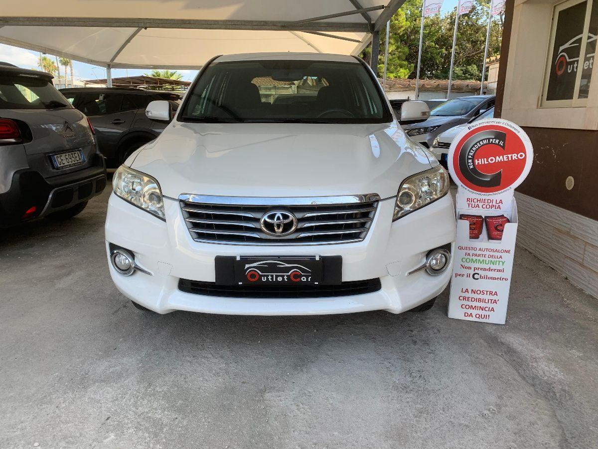 TOYOTA - RAV4