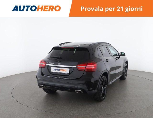 MERCEDES-BENZ GLA 200 d Automatic Premium