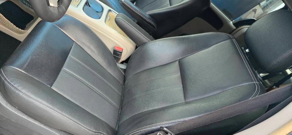 Lancia Voyager 2.8L Platinum 178cv auto *motore nuovo gar full*