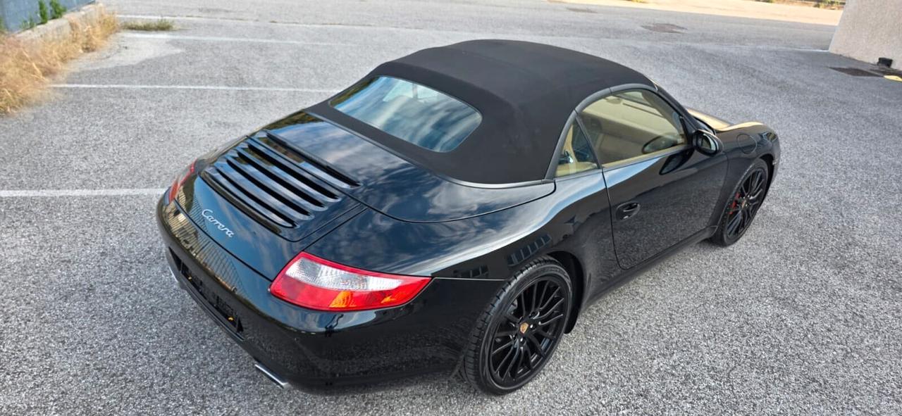 Porsche 911 Carrera Cabriolet