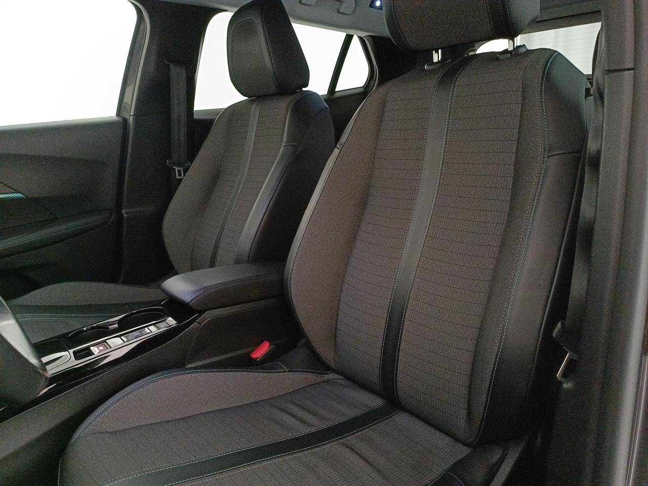 PEUGEOT 2008 1.5 bluehdi Allure Navi Pack s&s 130cv eat8