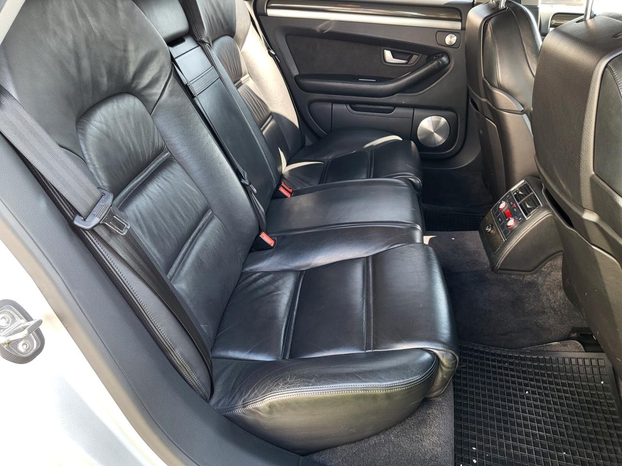 Audi A8 S8 5.2 V10 450cv. quattro tiptronic