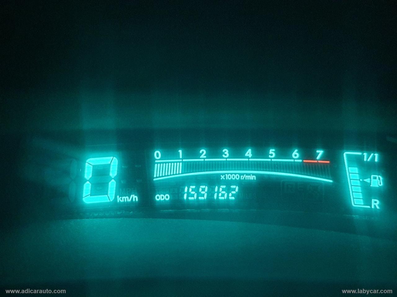 TOYOTA Yaris 1.0 5p. Sol