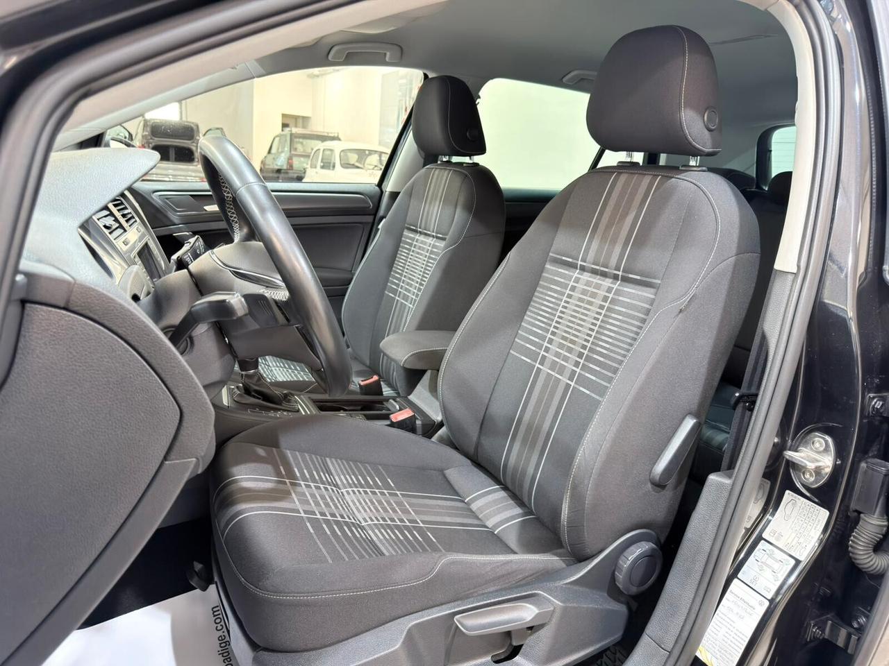 VW GOLF 2.0TDI 150CV DSG LOUNGE - GANCIO TRAINO