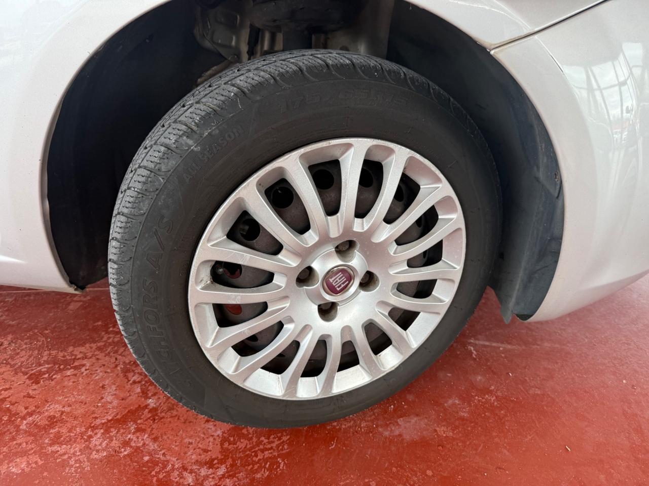 Fiat Punto Evo 1.2 Benzina - Neopatentati