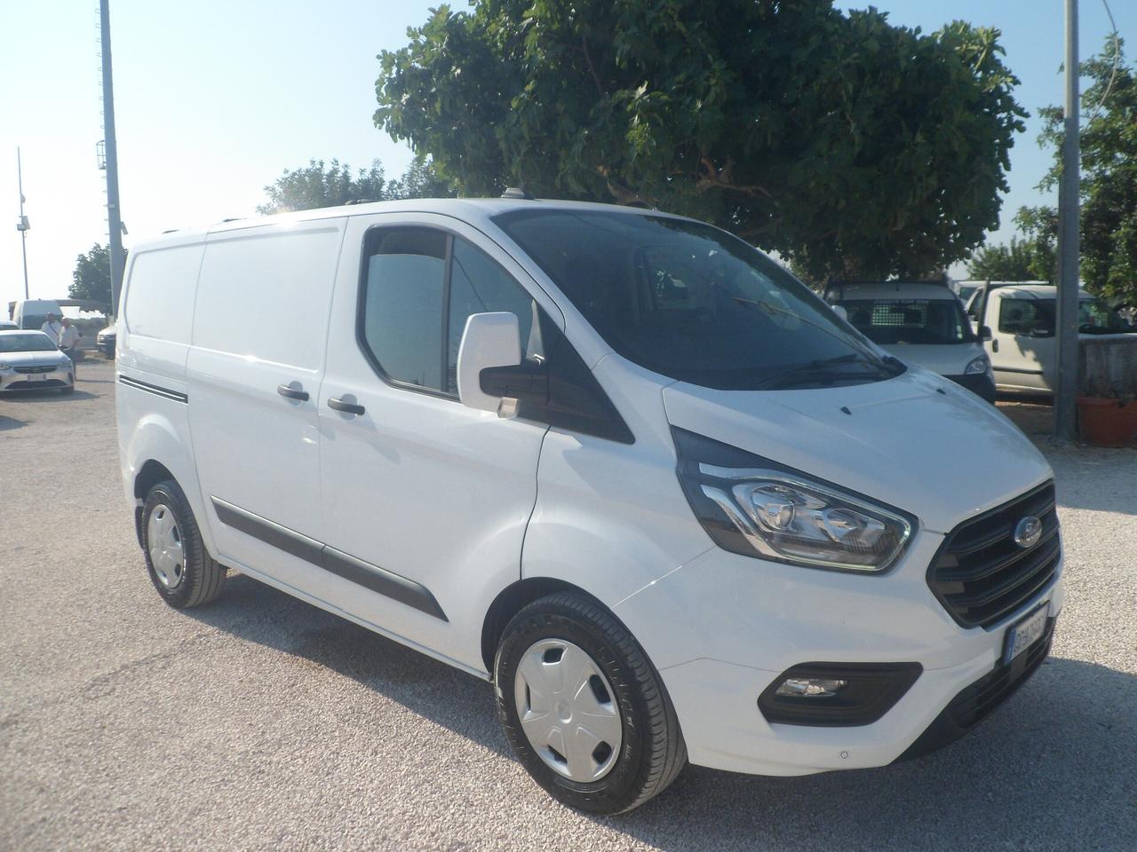 Ford Transit Custom furgone