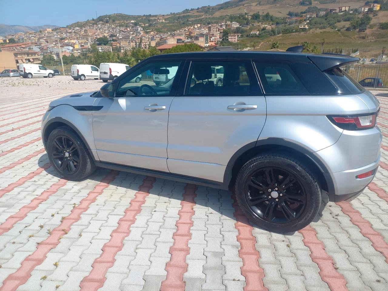 Land Rover Range Evoque 2.0 TD4 180 CV 5p. Autobiography
