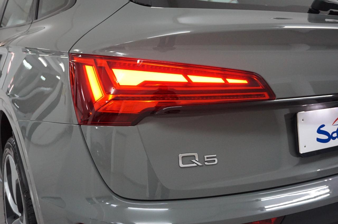 Audi Q5 SPB 40 TDI quattro S tronic S line Identity Black