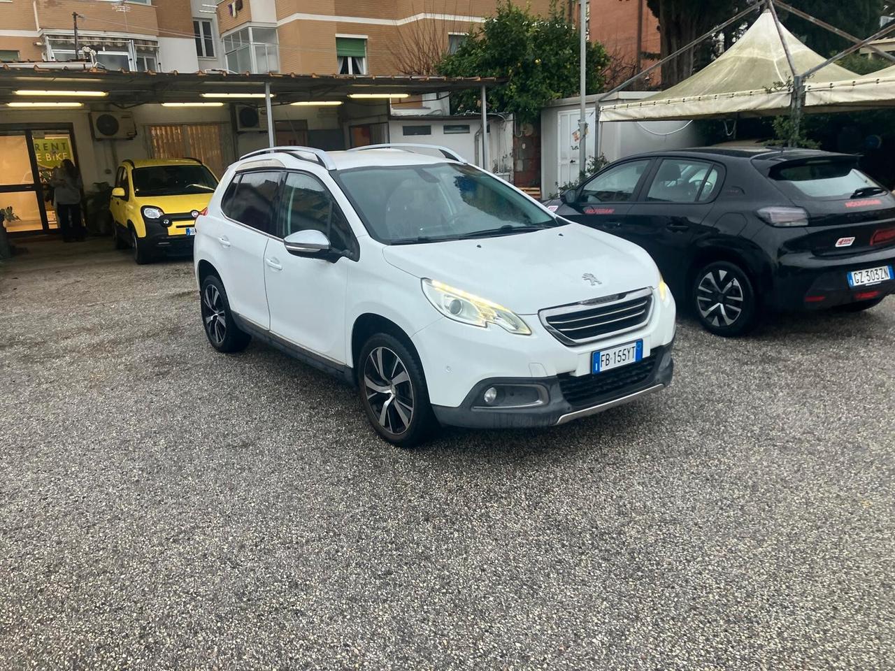 PEUGEOT 2008 1.2 110cv Allure ...solo 4.000Km.!!