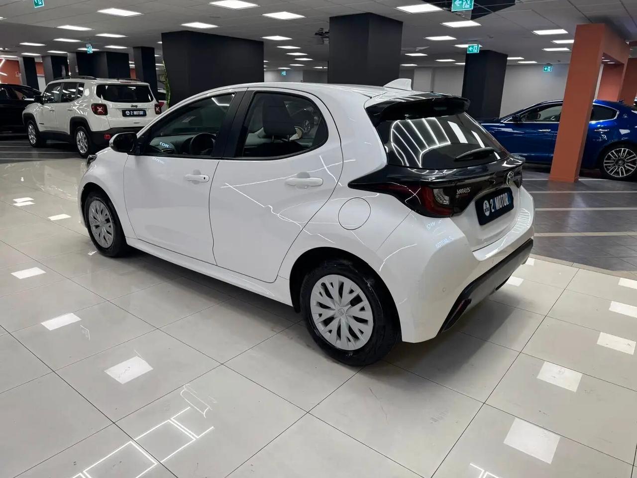 Toyota Yaris 1.5 Hybrid 5 porte Trend