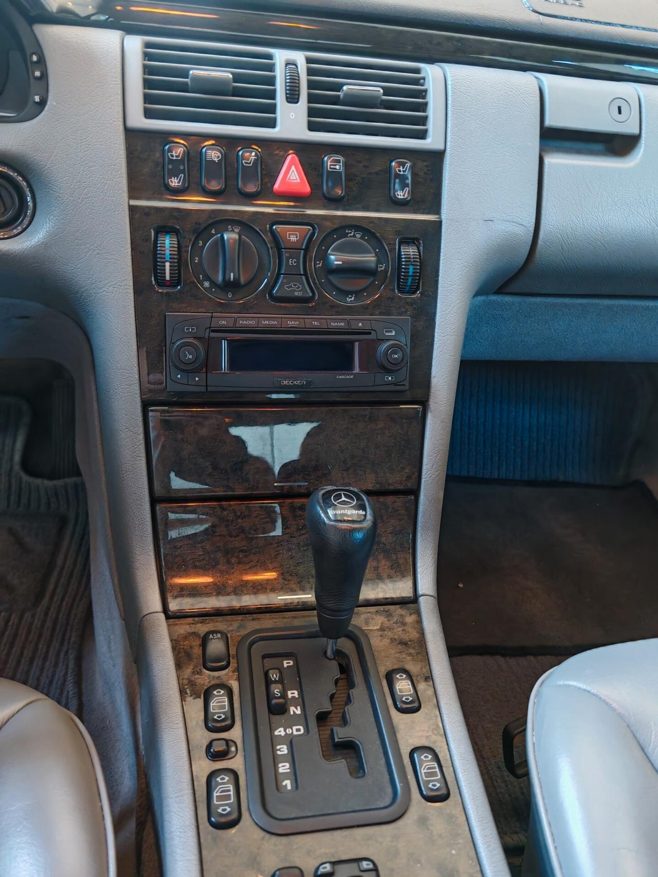 Mercedes-benz E 300 turbodiesel - Avantgarde -