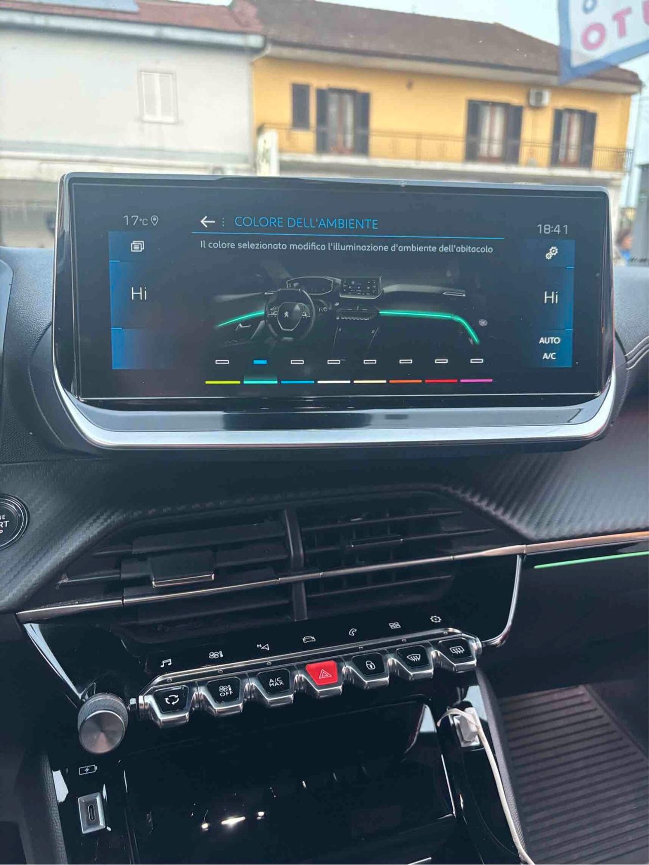 Peugeot 2008 PureTech 130 S&S EAT8 GT