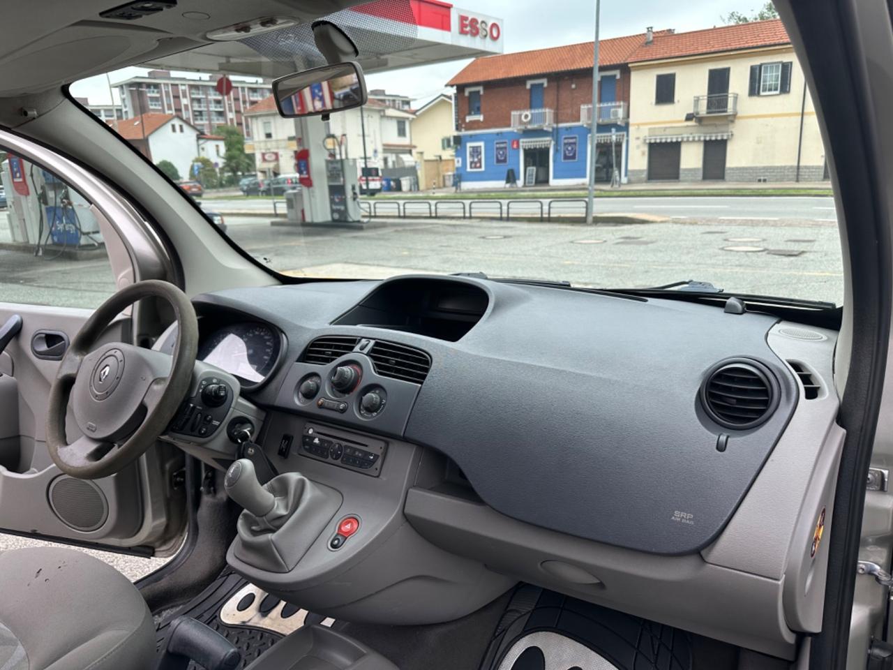 Renault Kangoo 1.6 105CV vettura 5 posti /GPL fino 2030