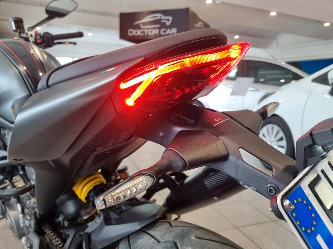 Ducati Monster 937 plus IVA ESPOSTA