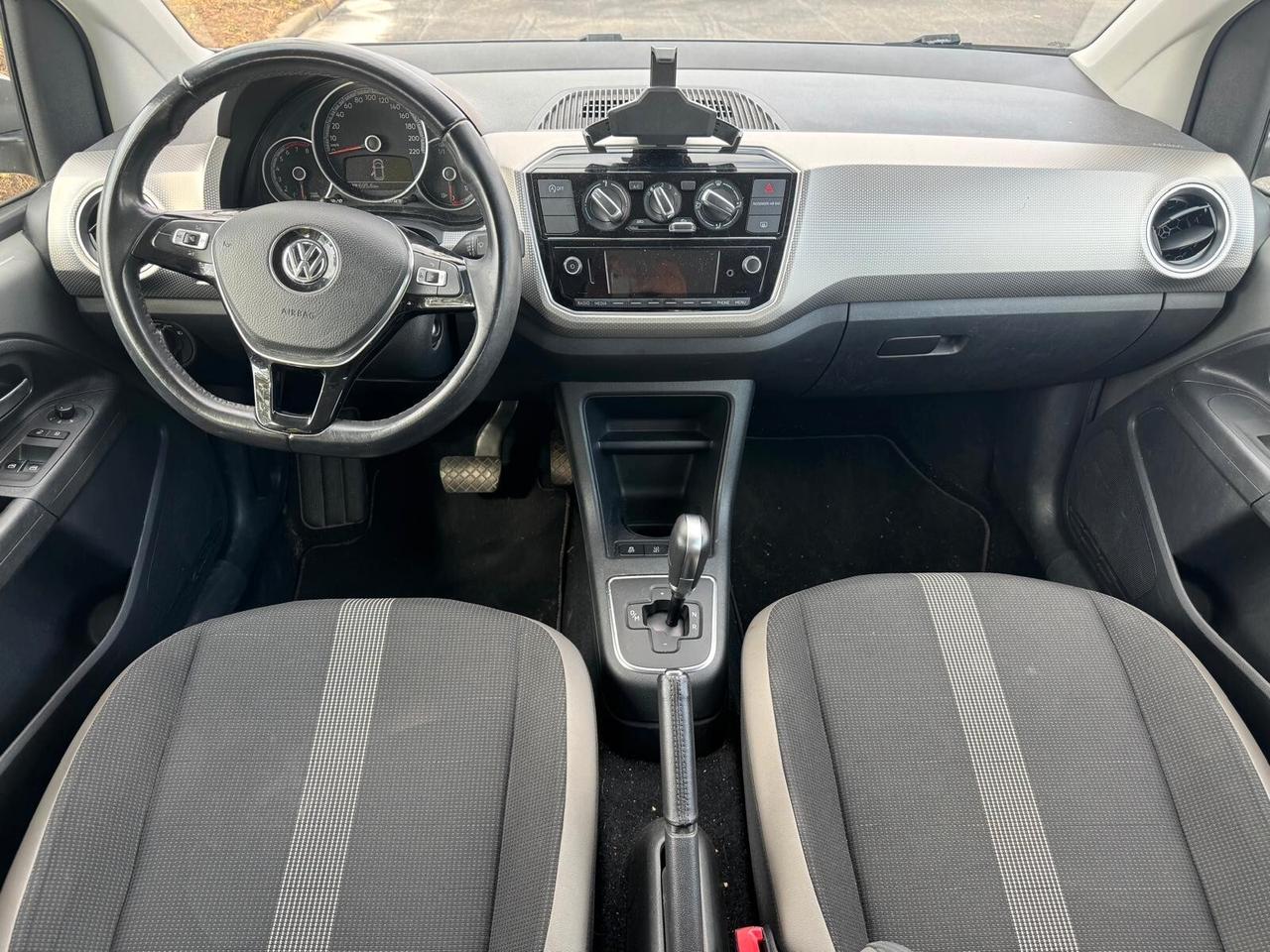 Volkswagen up! Adatta a neopatentati cambio automatico