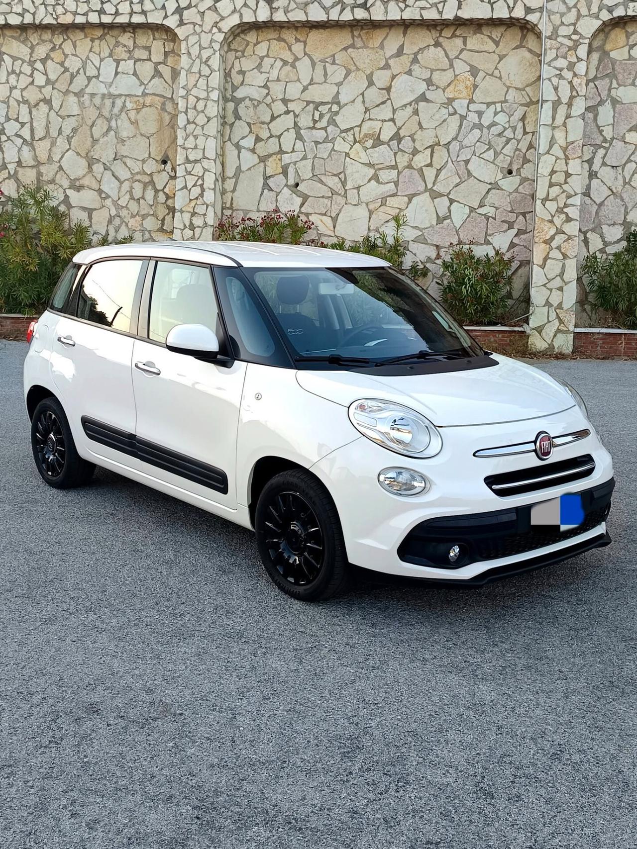Fiat 500L Wagon 1.3 Multijet 95 CV Mirror