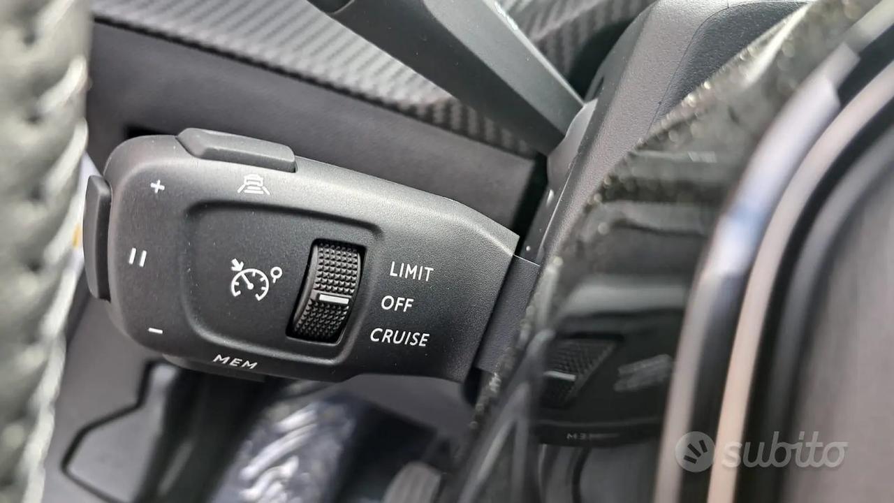 Peugeot 2008 1.2 Puretech 100 cv ALLURE