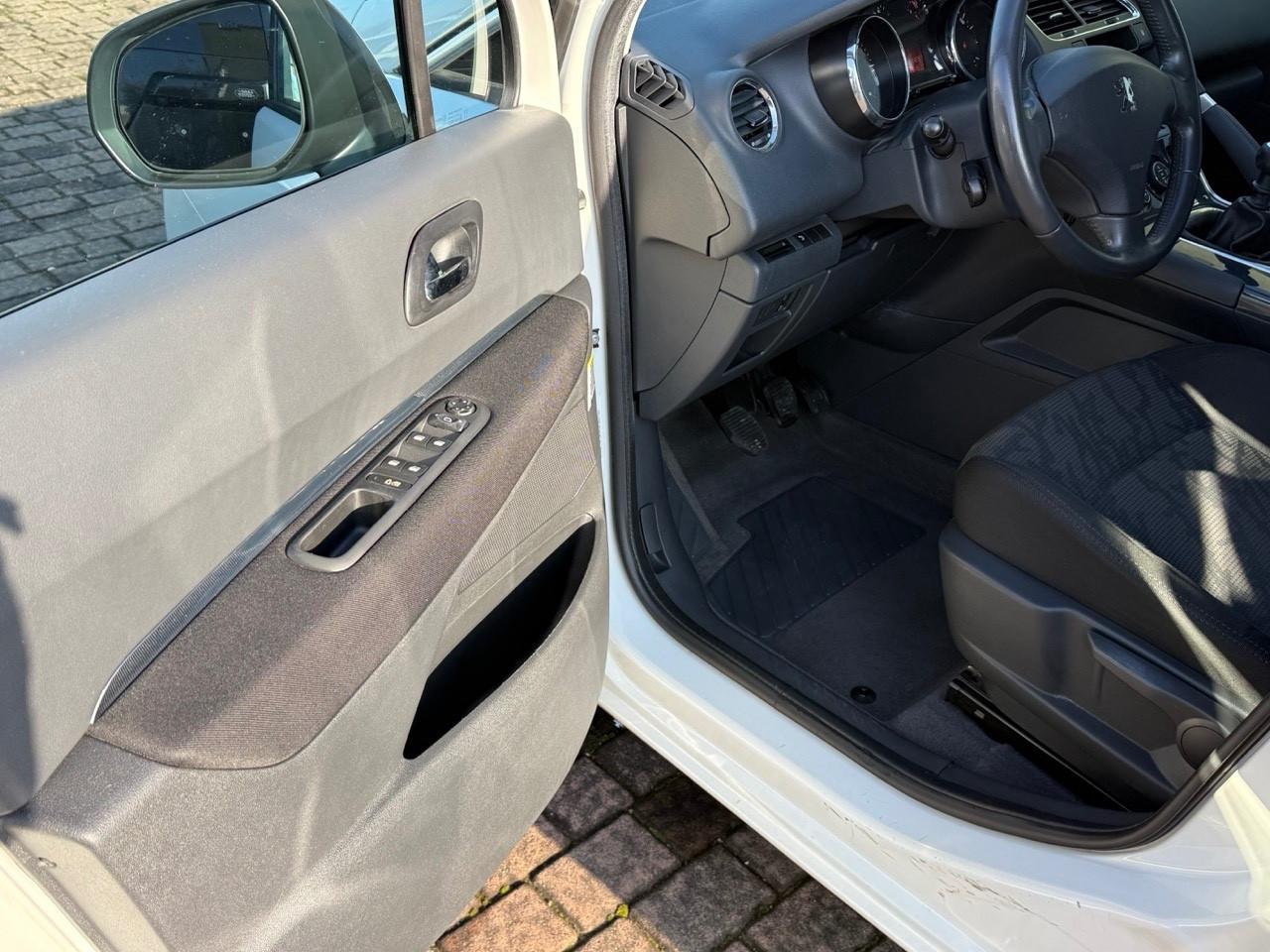 Peugeot 3008 1.6 HDi 112CV