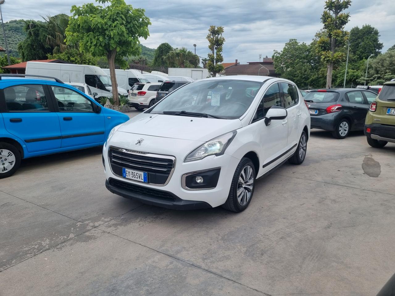 Peugeot 3008 1.6 HDi 115CV Business - 2015