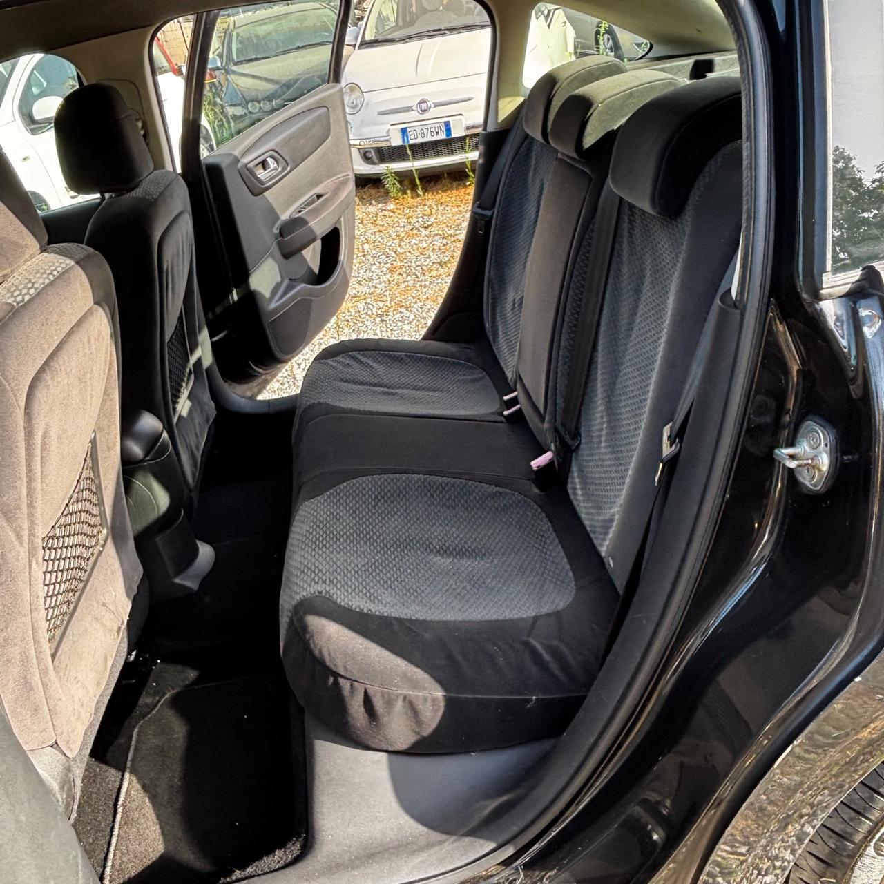 Citroen C4 1.6 HDi 90CV Elegance