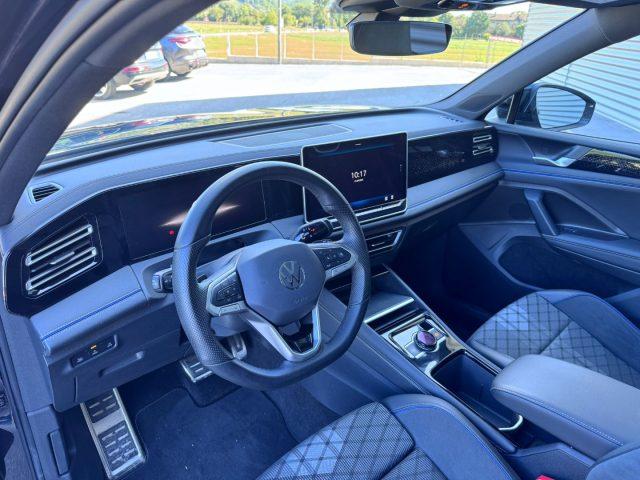 VOLKSWAGEN Tiguan 1.5 eTSI 150CV GANCIO DSG R-Line Plus PARI A NUOVO