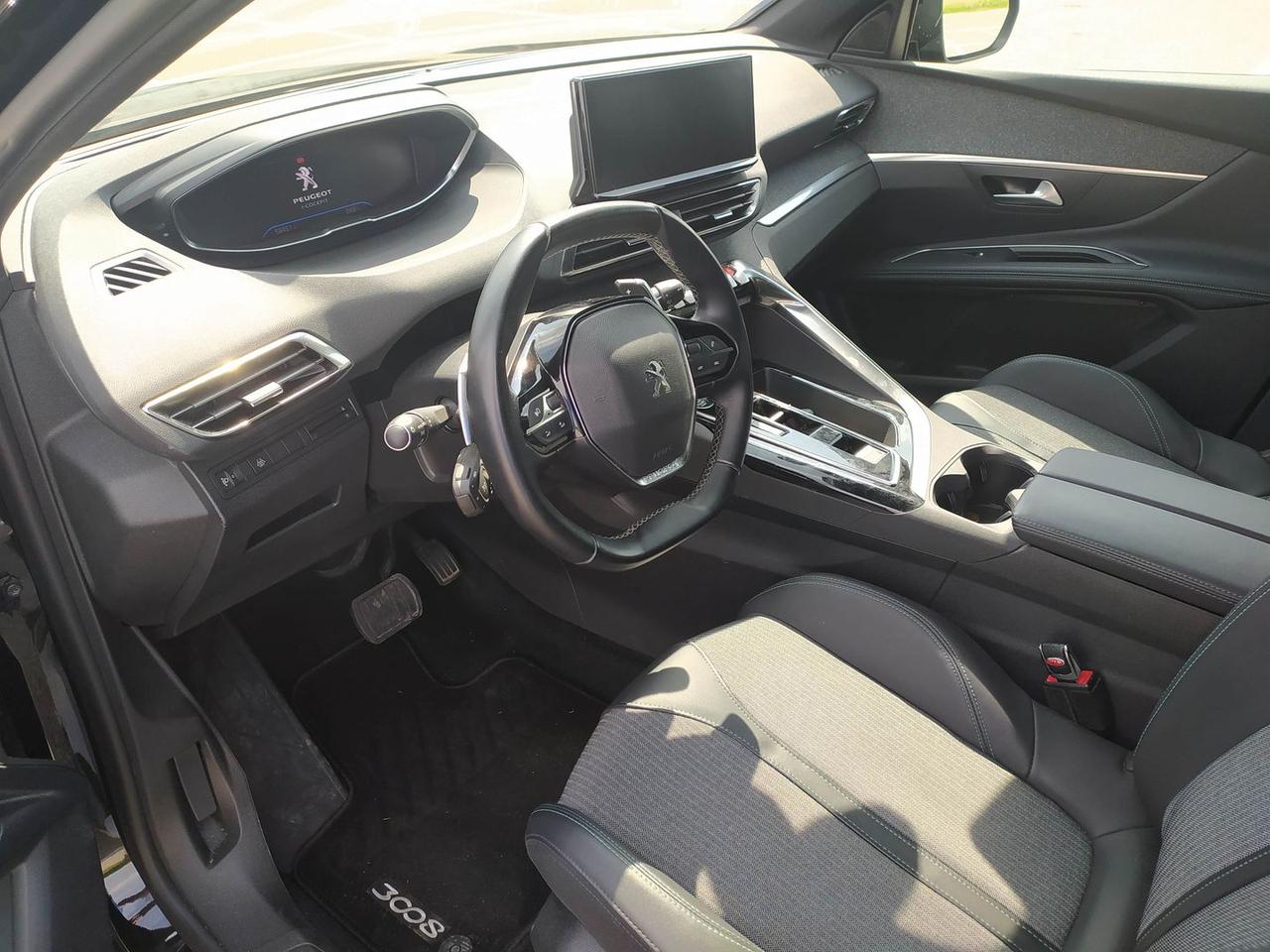 Peugeot 3008 Allure Pack 1.5 Blue HDI 130 #12056