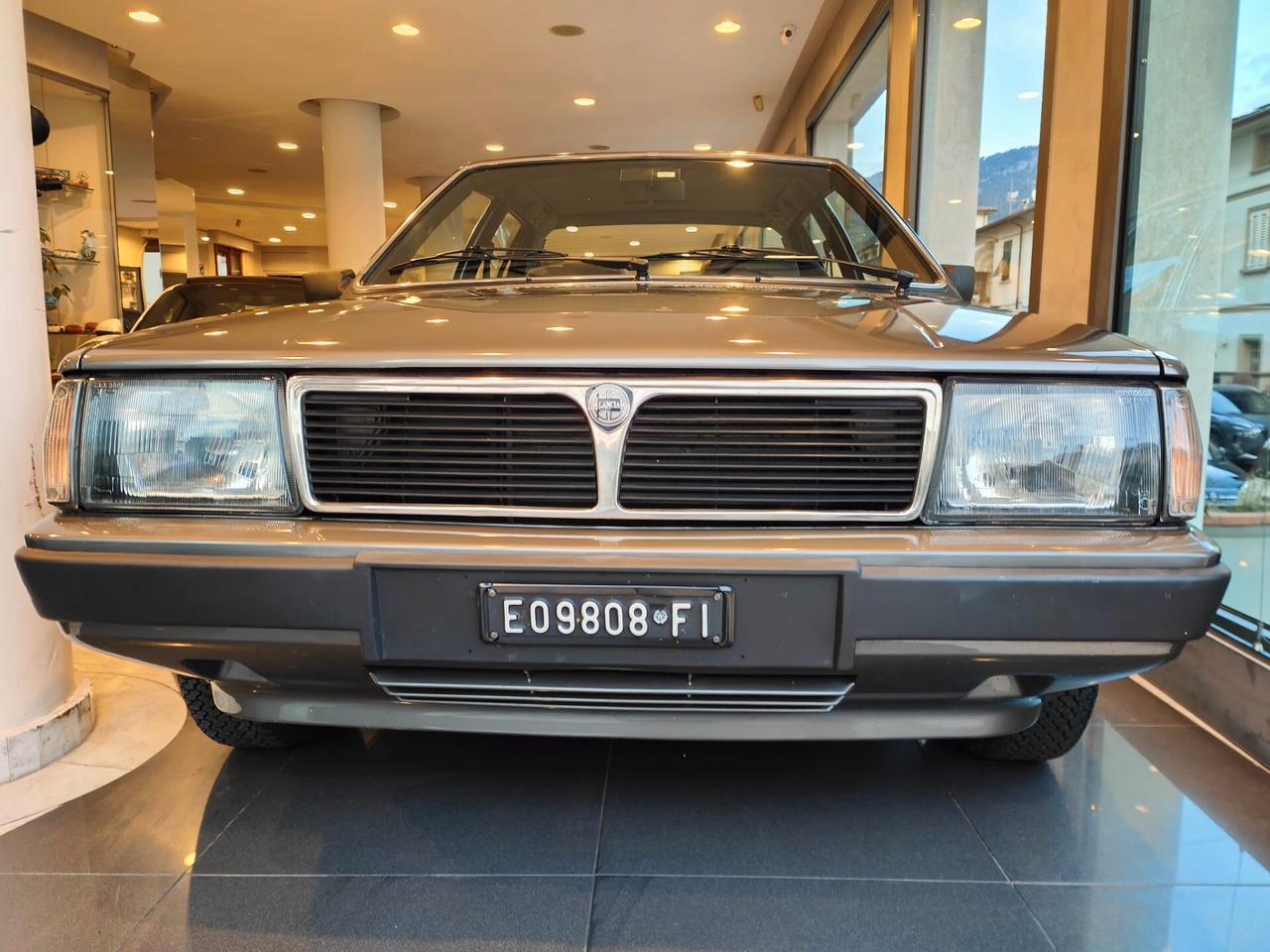 Lancia Prisma 1.6 - 4.970 KM - Pari al nuovo