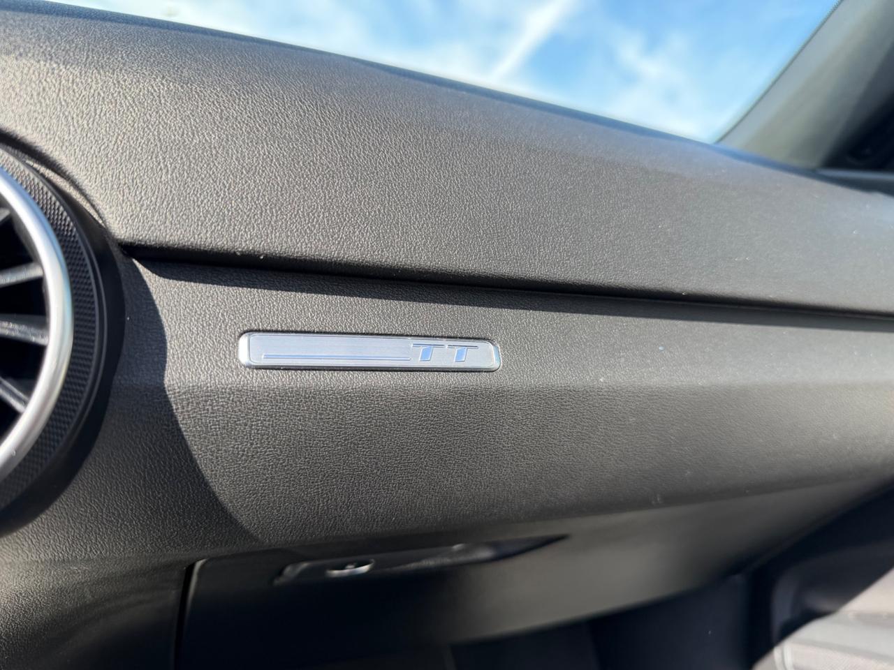 Audi TT Roadster 2.0 TDI ultra S line