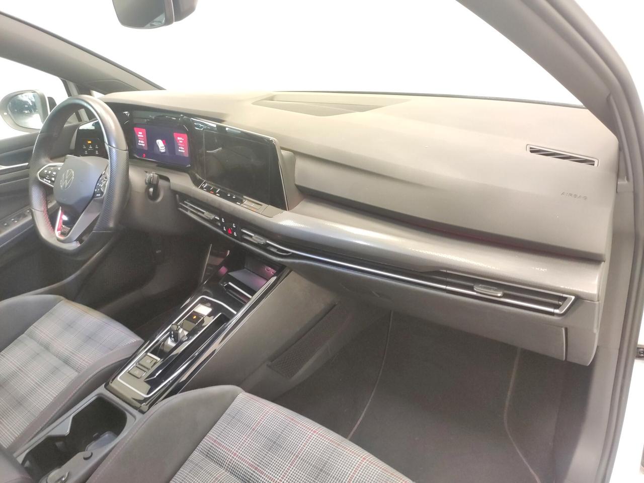 Volkswagen Golf GTI 2.0 TSI DSG