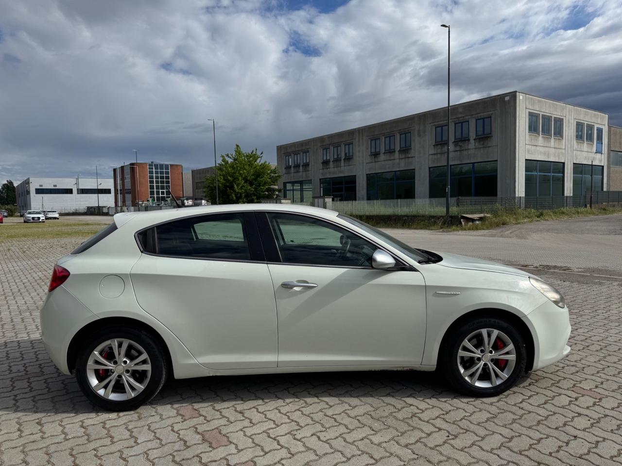 Alfa Romeo Giulietta 1.6 JTDm-2 105 CV Exclusive