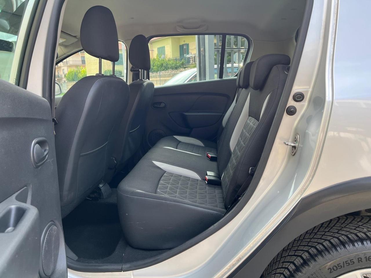 Dacia Sandero Stepway 0.9 tce Prestige 90cv Navi/Park/Bluetooth