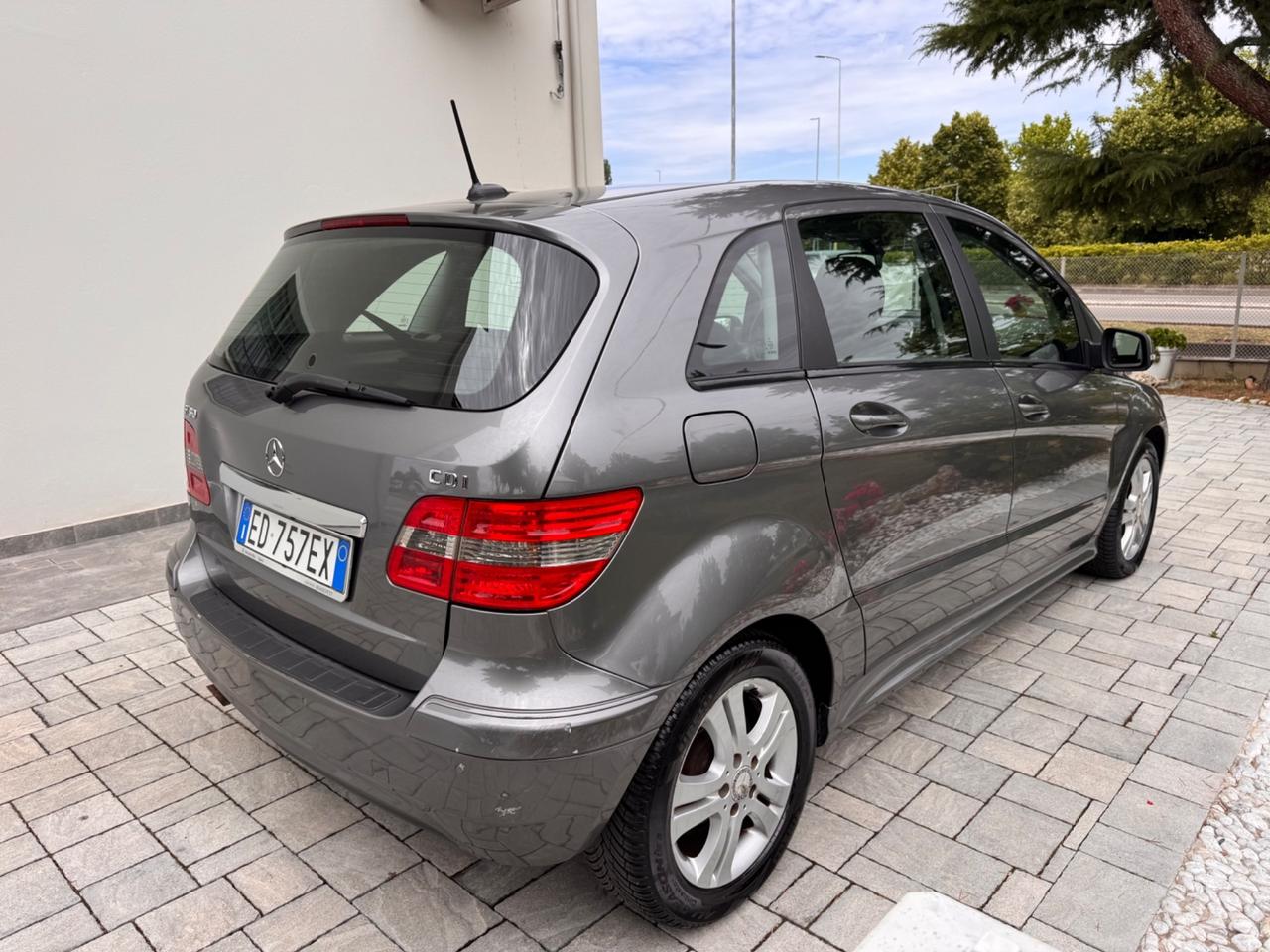 Mercedes-benz B 180 CDI Premium OK NEOPATENTATI