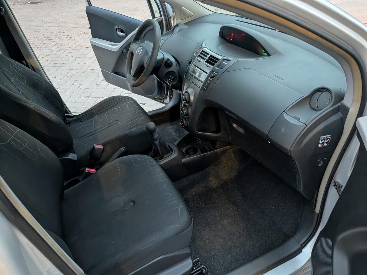 Toyota Yaris 1.0 3 porte Now