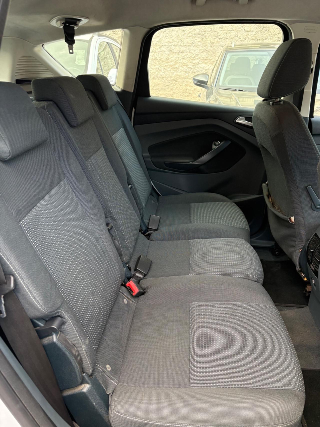 Ford C-Max 1.6 TDCi 115CV gancio traino