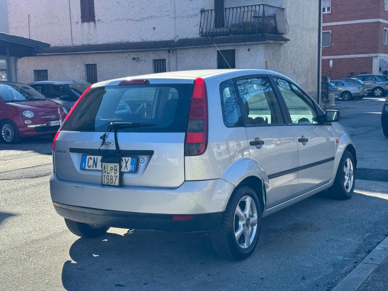 Ford Fiesta 1.2 16V 5p. CINGHIA NUOVA - OK NEOPATENTATI