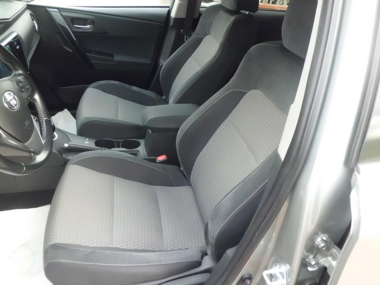 Toyota Auris Touring Sports 1.8 Hybrid Active