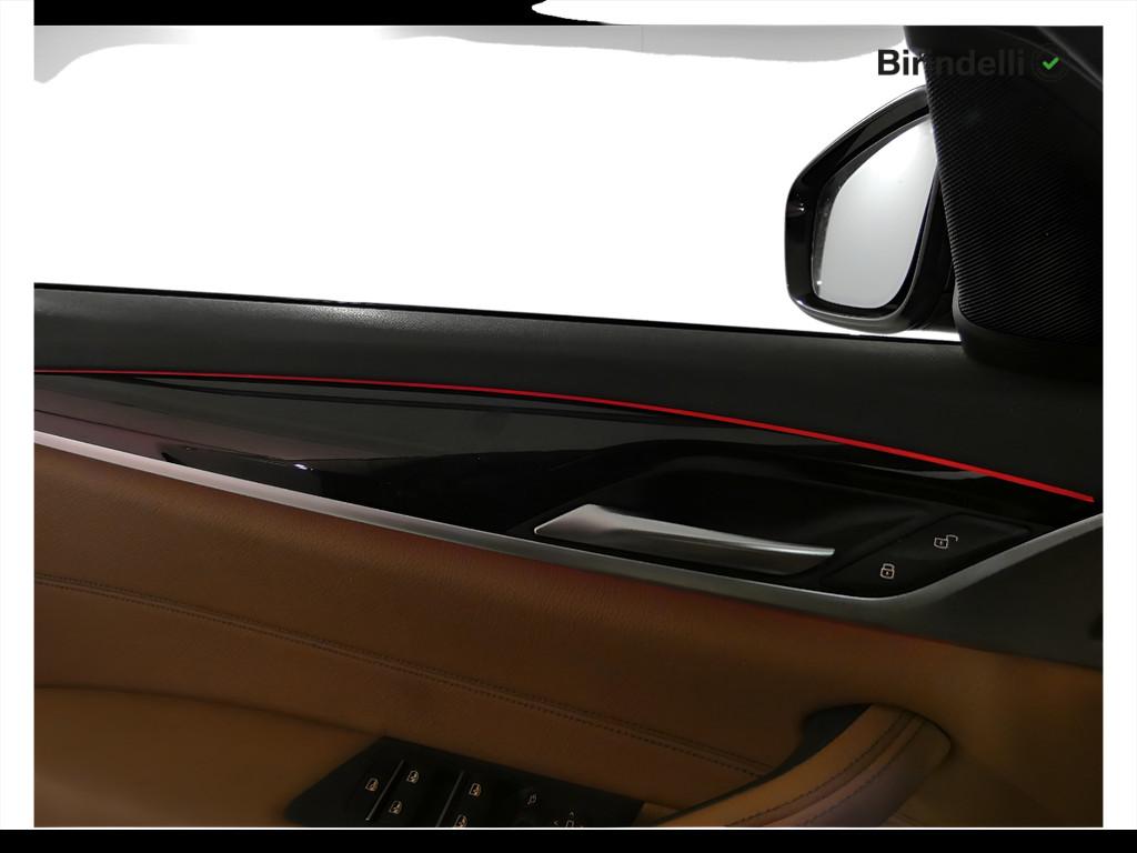 BMW Serie 5(G30/31/F90) - 520d 48V xDrive Touring Msport