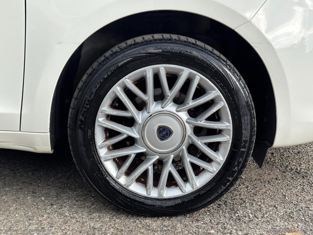 LANCIA Ypsilon 1.2 69 CV 5p.