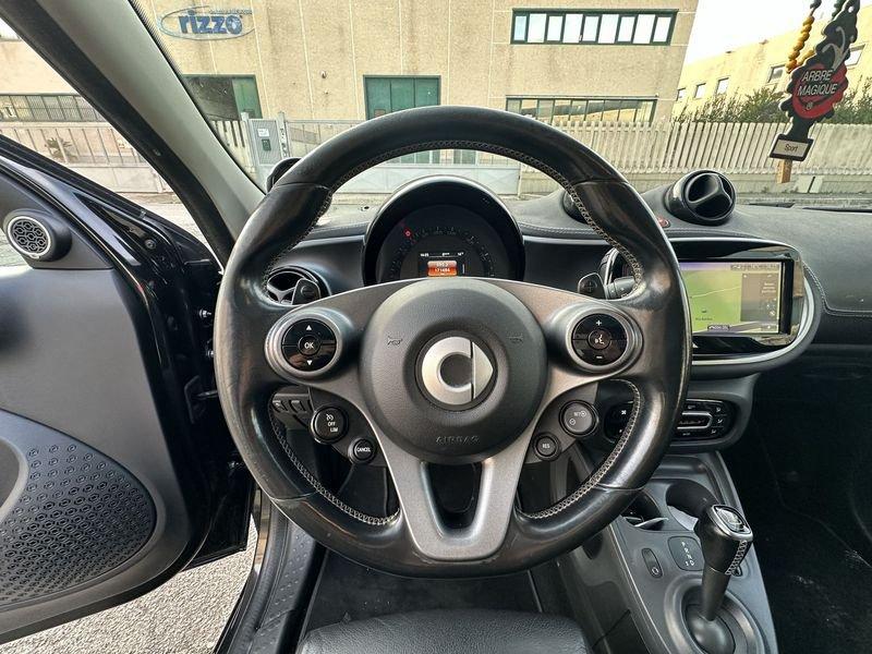 smart forfour 0.9 BRABUS Xclusive twinamic 109CV