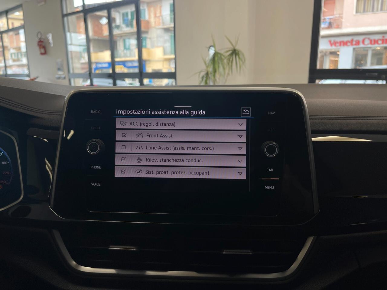 Volkswagen T-Roc 2.0 TDI SCR 150 CV DSG R-Line