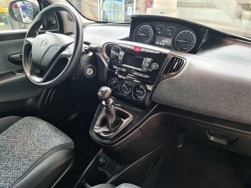 Lancia Ypsilon 1.2 69cv Elefantino Blu