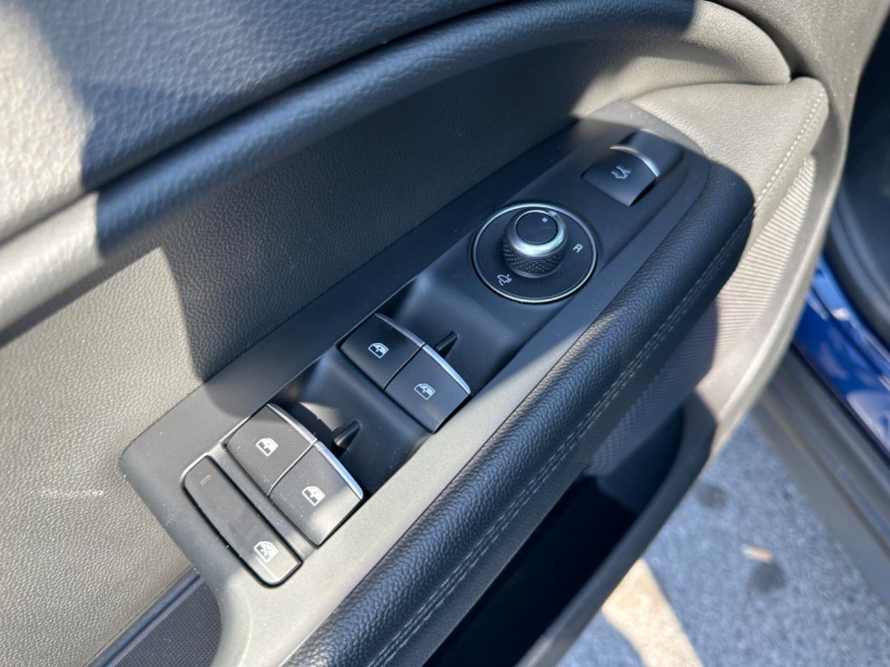 Alfa Romeo Stelvio 2.2 190 CV AT8/Navi/Retro/UniPro
