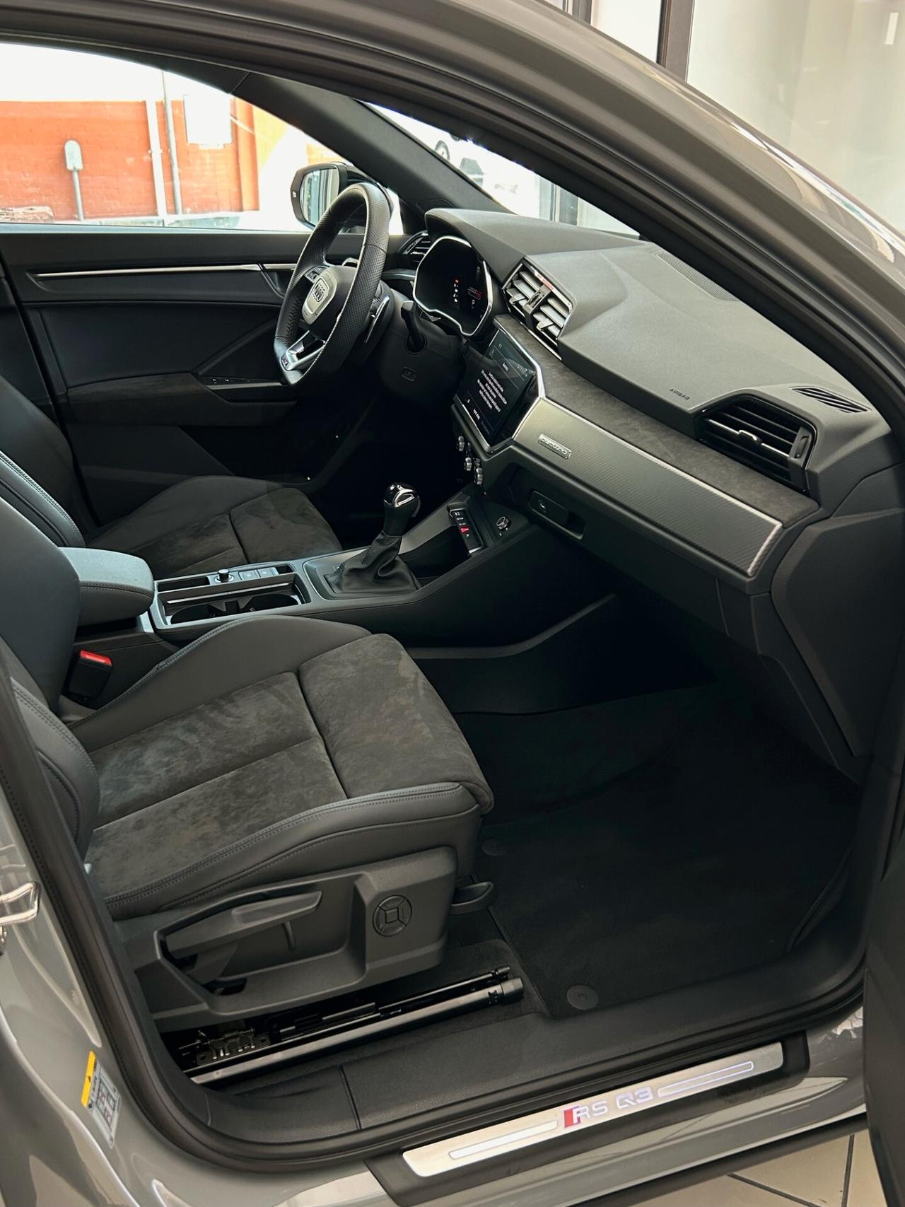 Audi Q3 RS Q3 Sportback 2.5 TFSI quattro