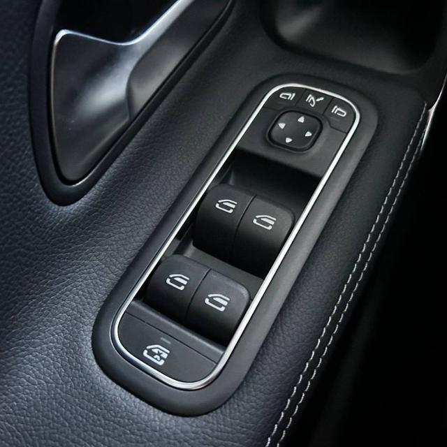 MERCEDES-BENZ A 180 d Automatic Progressive Advanced