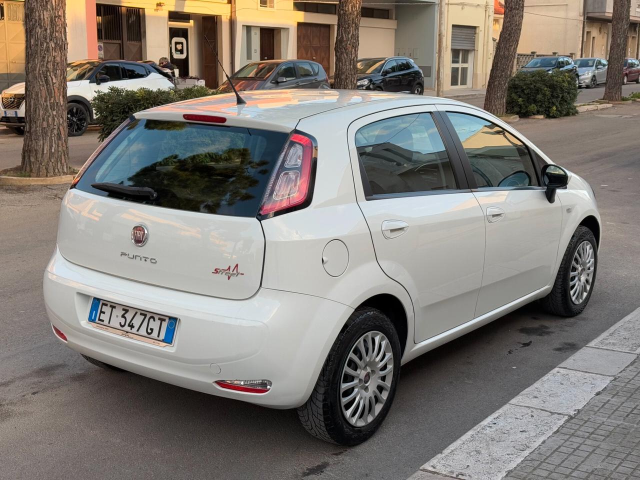 Fiat Punto 1.2 69V 5P Street NEOPATENTATI - 2014