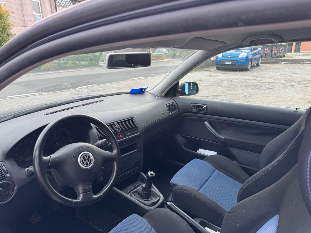 Volkswagen Golf 1.6 cat 3 porte